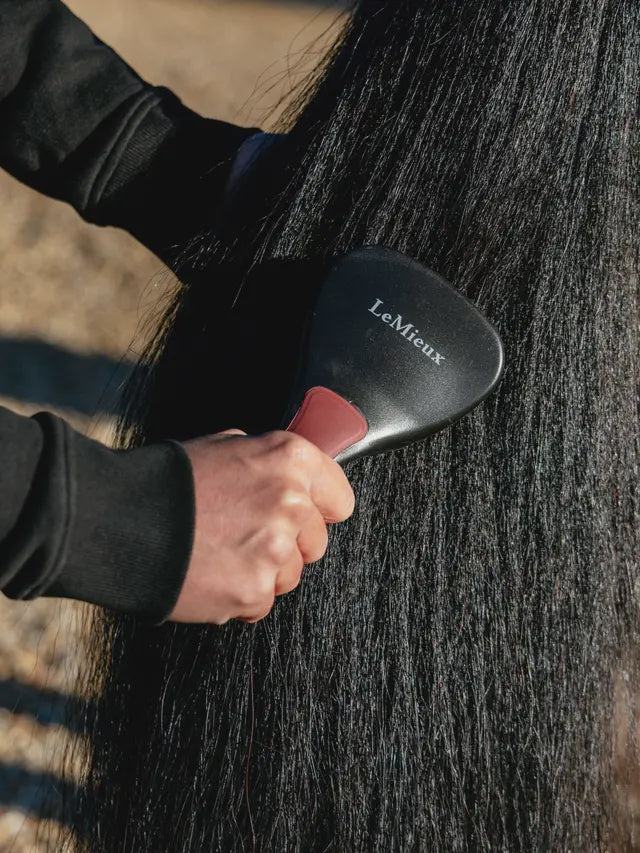 LeMieux Tail Brush - Black