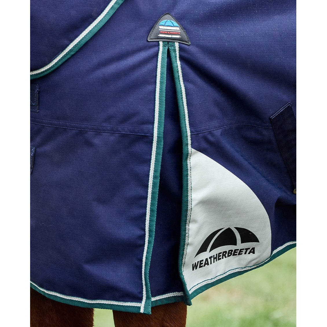 Weatherbeeta ComFiTec Plus Dynamic Turnout Rug - Detatch-a-Neck Lite