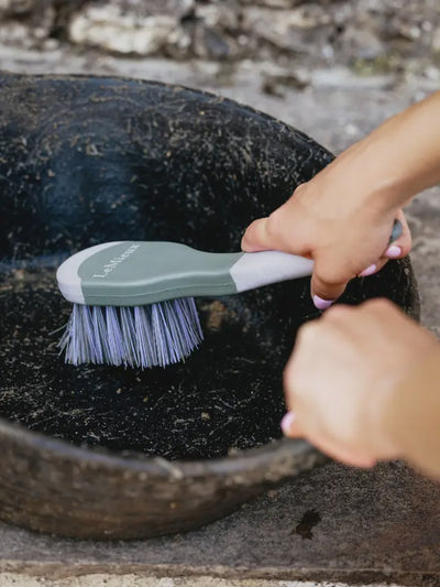 LeMieux Bucket Brush - Lilac/Rosemary