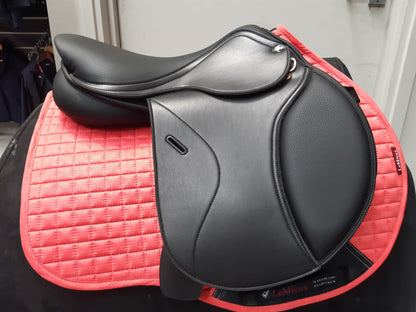 Flair Synthetic Jump Saddle