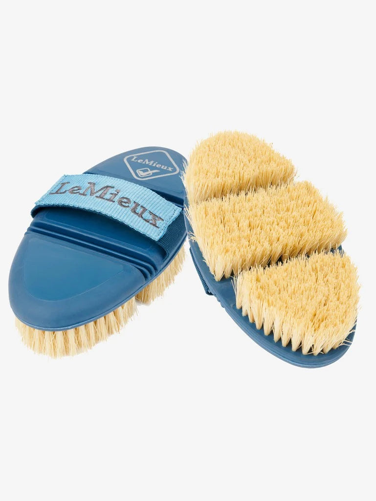 LeMieux Flexi Scrubbing Brush